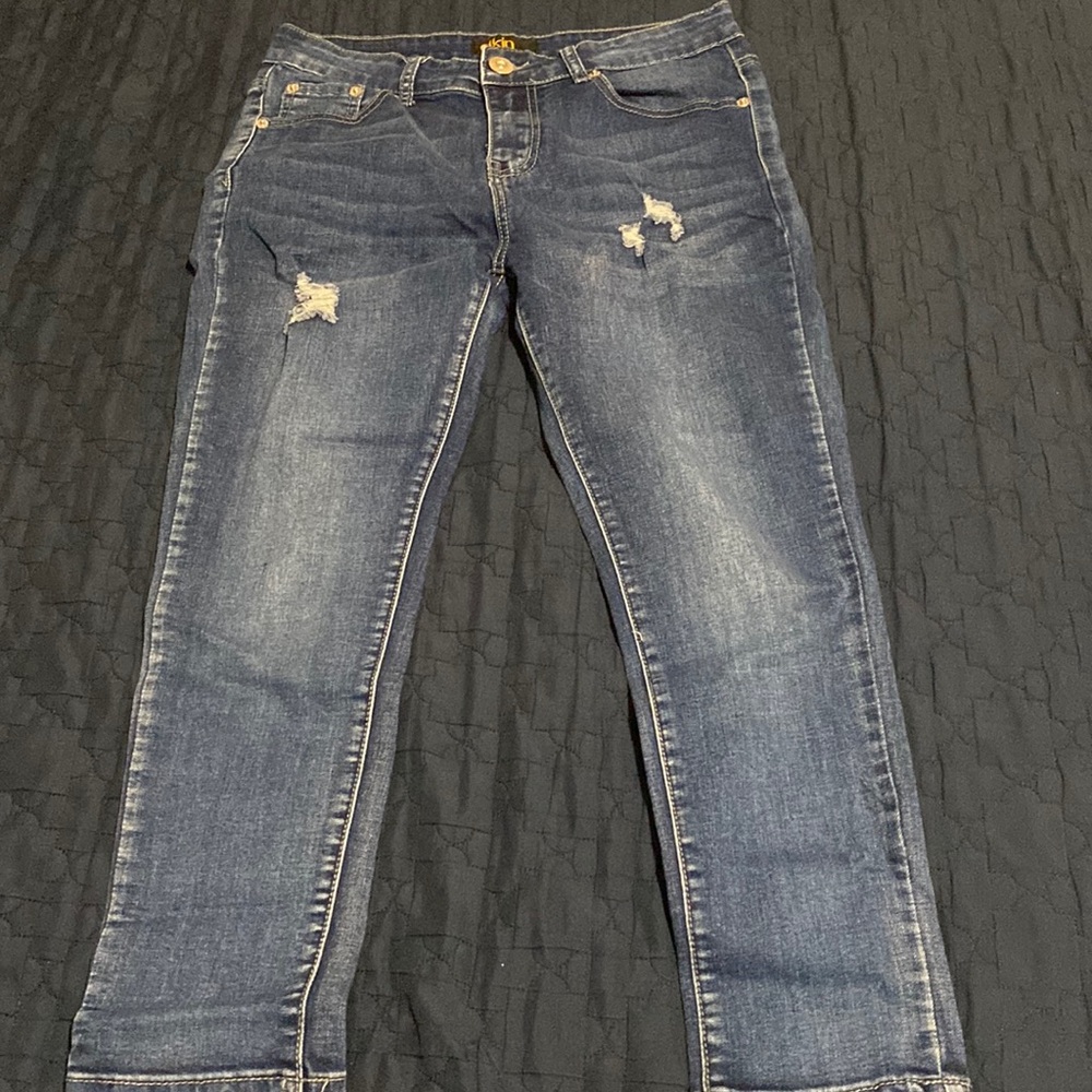 Dkin Ripped Jeans. Embroidered in the back pockets.